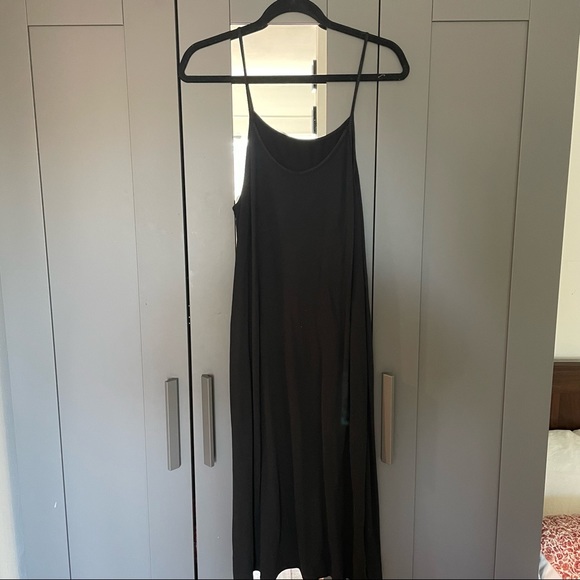 Sotela Slip Dress - Picture 4 of 5